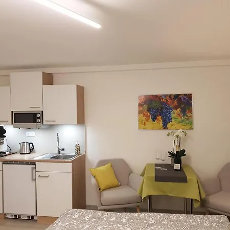 Apartmán Gaestezimmer-apartment Heidi Hoenl