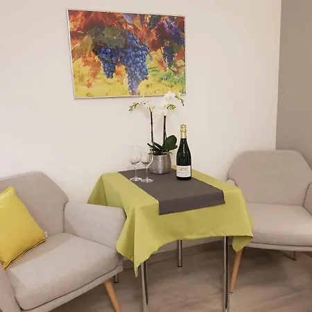 Gaestezimmer-apartment Heidi Hoenl Apartment Buergstadt